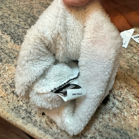 Minnie Mouse girls hat - Picture 5 of 8